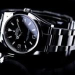 Reloj para hombre barato de acero plateado y negro